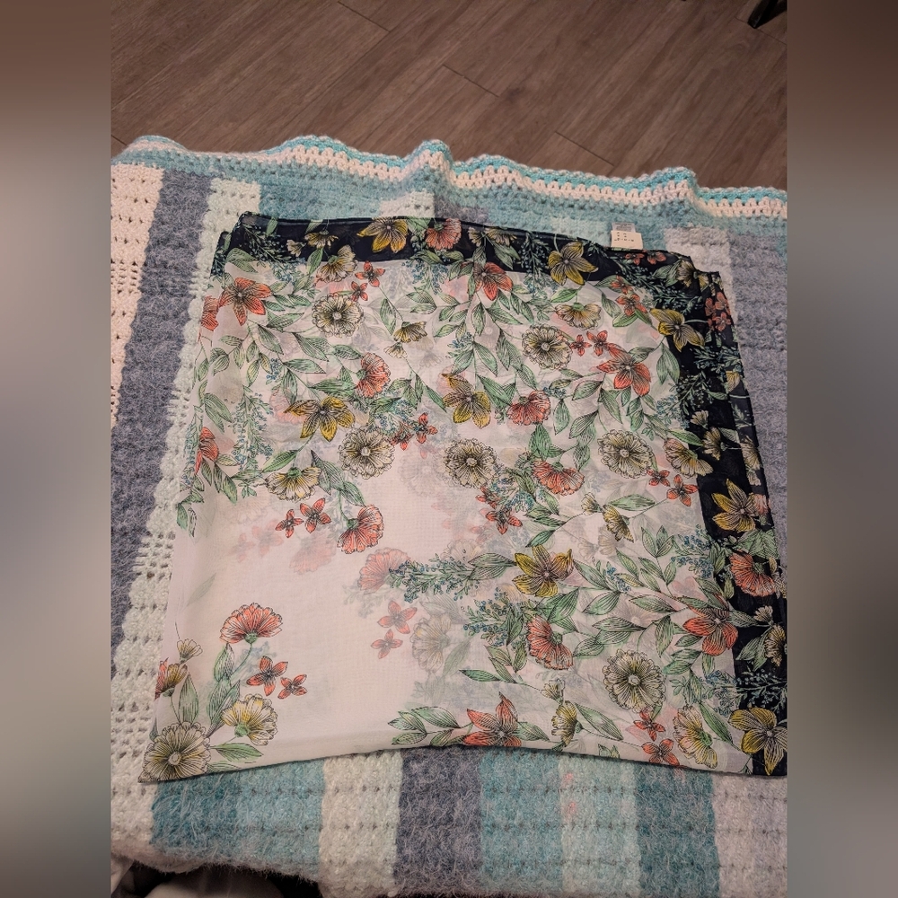 A New Day Floral Print Lightweight Women’s Scarf Square White Multicolor‎